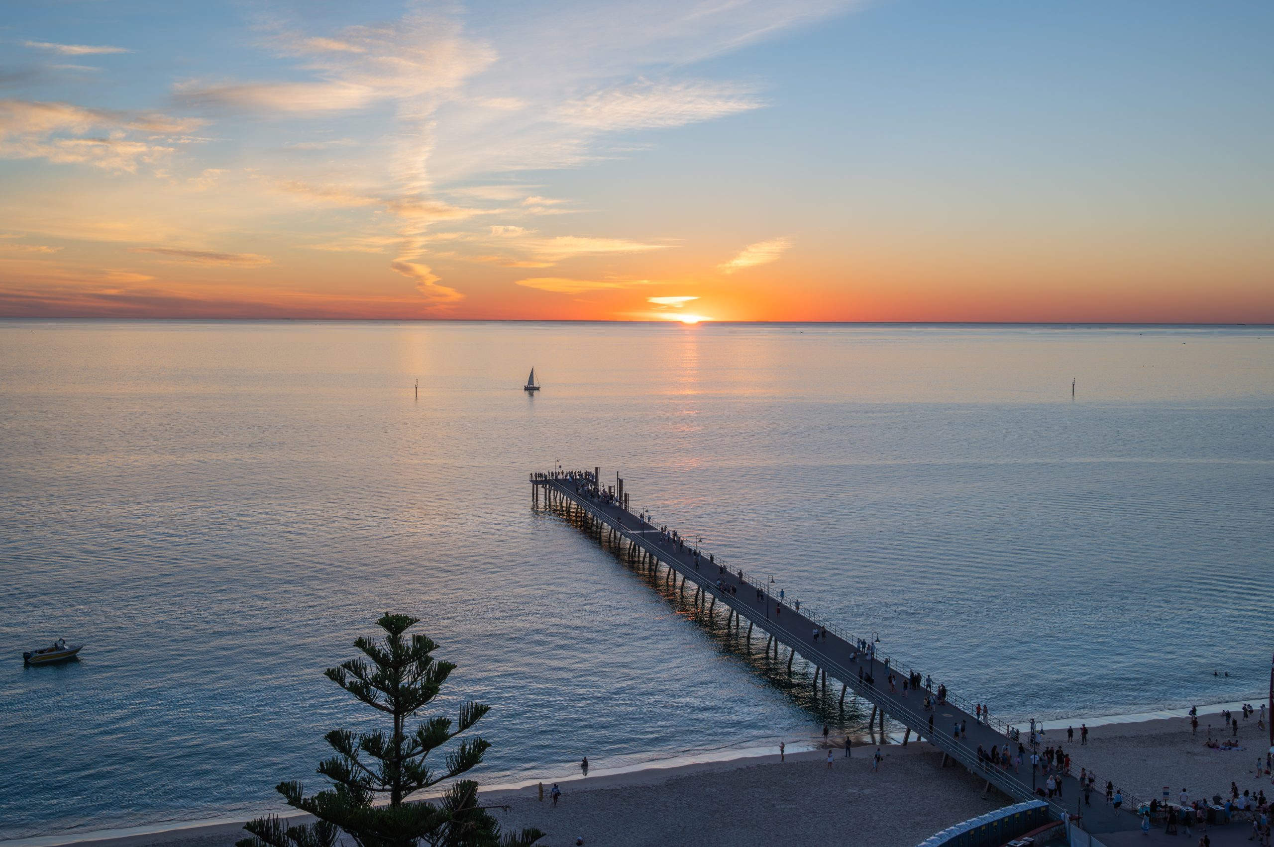 Holiday & Corporate AccomodationGlenelg Beach Apartments